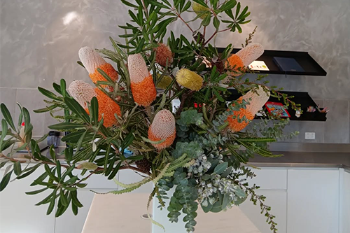 native flower arrangement cafe
